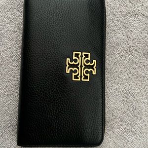 Tory Cross body bag and wallet